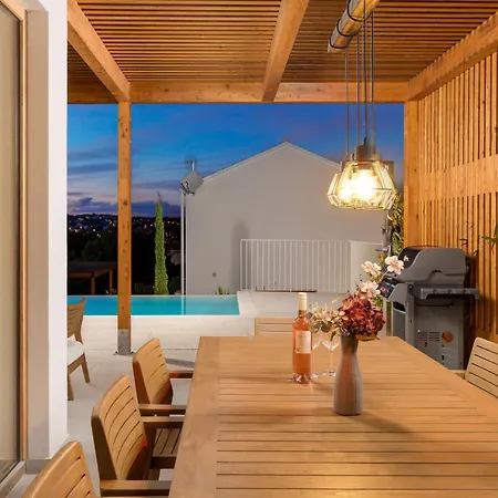 3 With Pool Soline, Krk, 280 M From Beach, By 4villas ソリネ