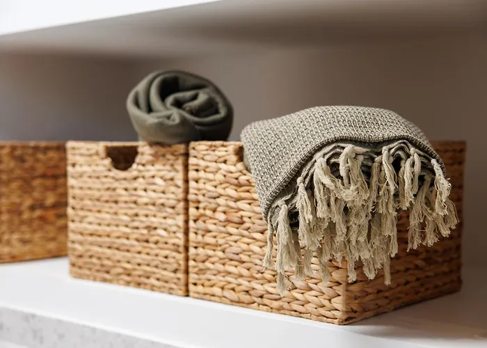 ヴィラ 3 With Pool Soline, Krk, 280 M From Beach, By 4villas *