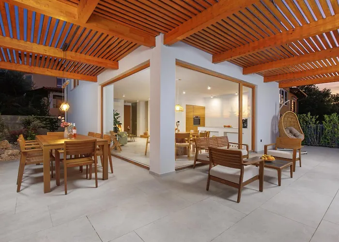 3 With Pool Soline, Krk, 280 M From Beach, By 4villas Soline (Krk)