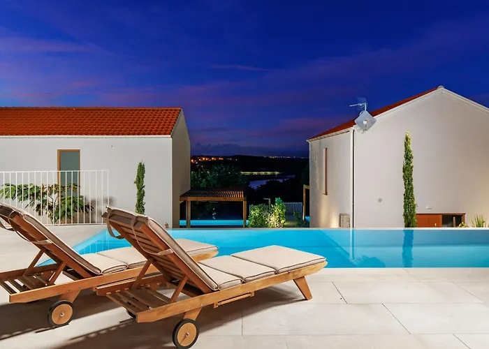 3 With Pool Soline, Krk, 280 M From Beach, By 4villas Soline (Krk)